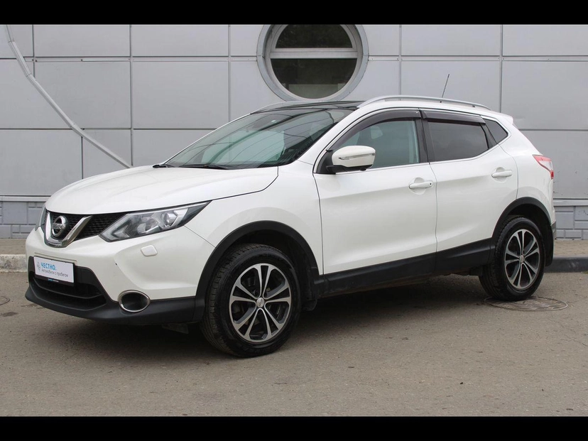Автомобиль Nissan Qashqai II поколение 2.0 CVT (144 л.с.) LE+ Белый 2014 с пробегом 155 071 км