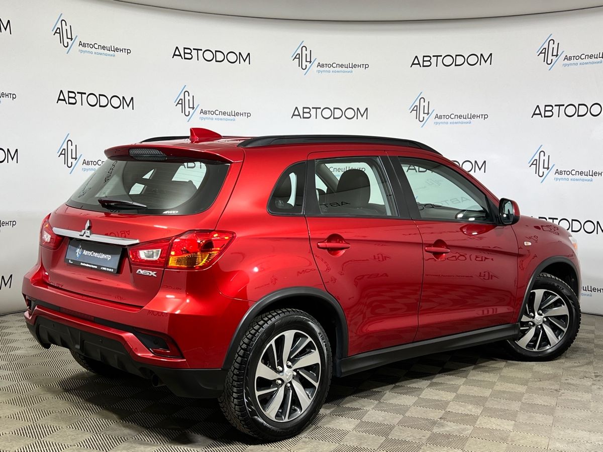 Автомобиль Mitsubishi ASX I [2-й рестайлинг] 2.0 CVT 4WD (150 л.с.) Intense Красный 2018 с пробегом 93 295 км