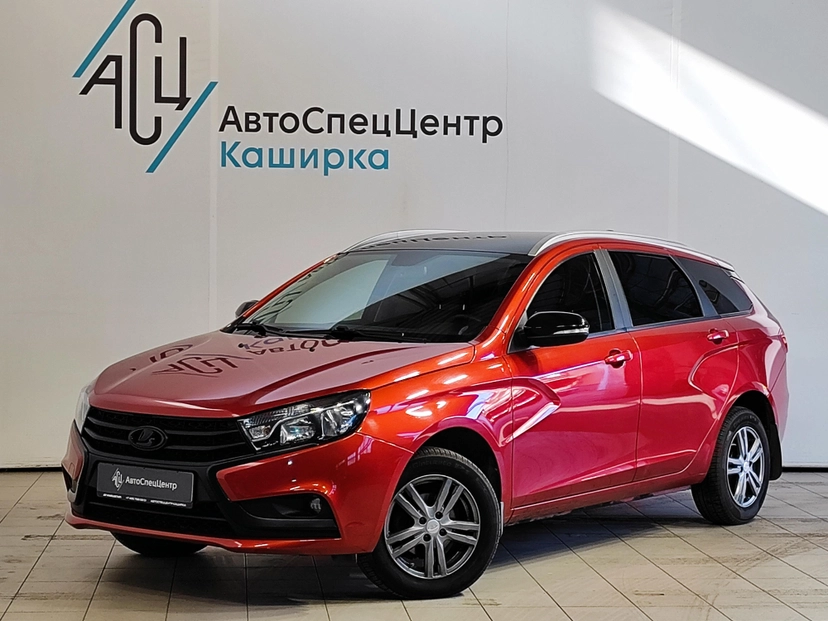 Автомобиль Lada (ВАЗ) Vesta I поколение 1.6 MT (106 л.с.) Comfort (2017-2018) Красный 2021 с пробегом 19 468 км