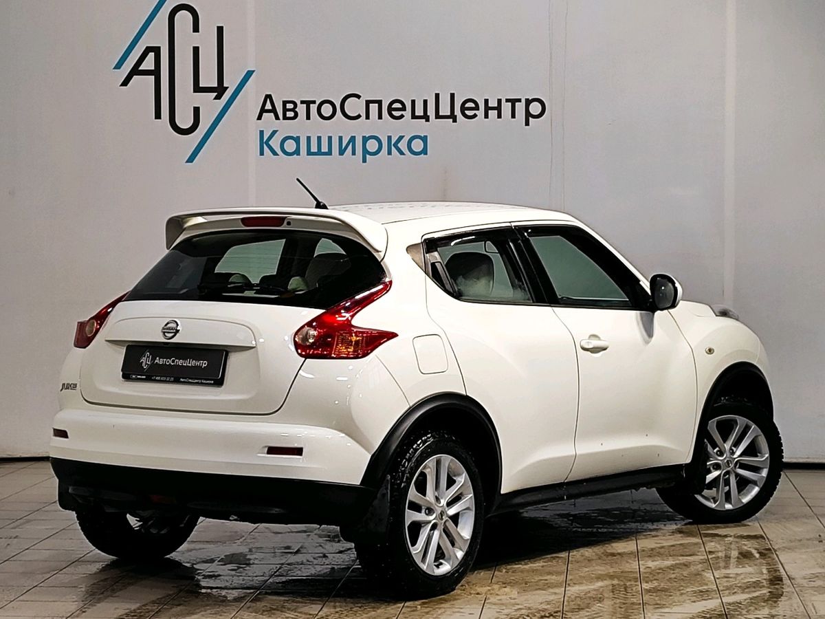 Автомобиль Nissan Juke I поколение (F15) 1.6 CVT (117 л.с.) SE Белый 2014 с пробегом 94 784 км
