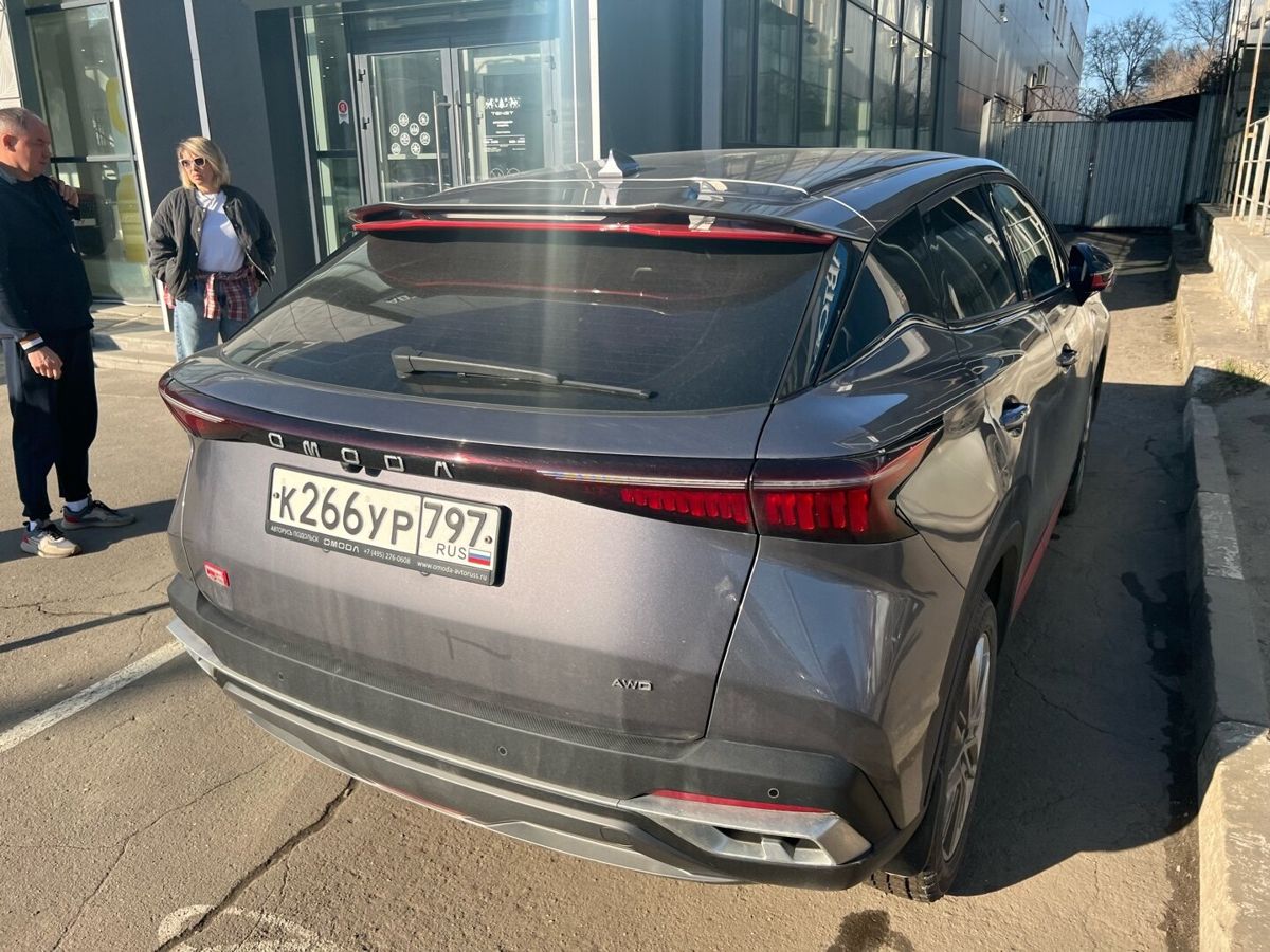 Автомобиль OMODA C5 I поколение 1.6 AMT 4WD (150 л.с.) Supreme Серый 2023 с пробегом 42 075 км