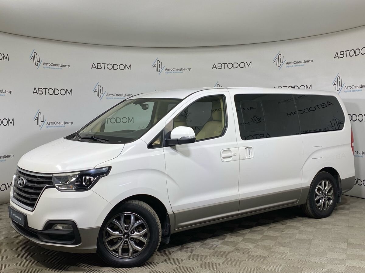 Hyundai H-1 II [2-й рестайлинг] 2.5d AT (170 л.с.) Business Белый 2018 с пробегом 172 407 км