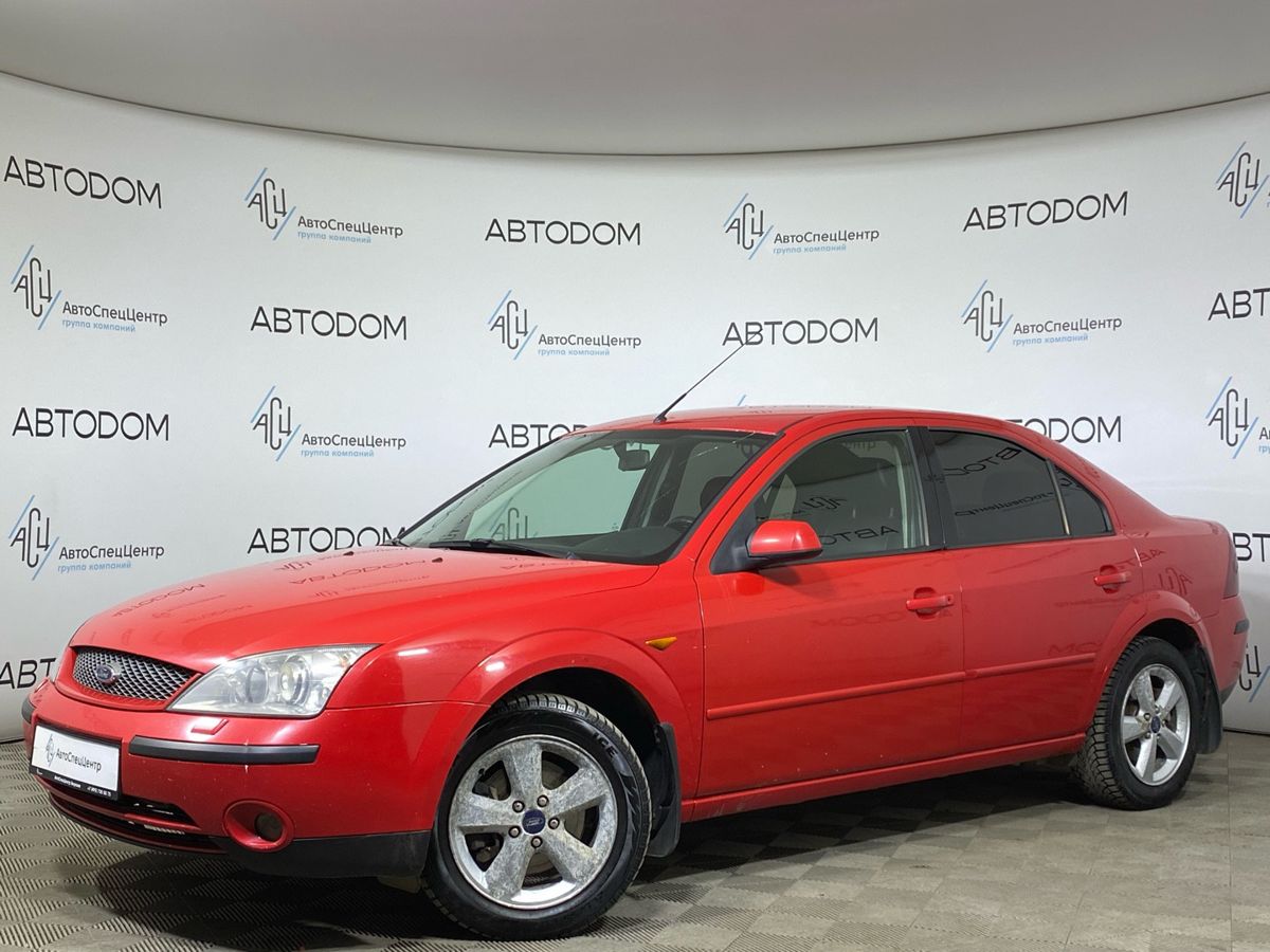 Автомобиль Ford Mondeo III поколение 2.0 MT (145 л.с.) Base Красный 2001 с пробегом 100 313 км
