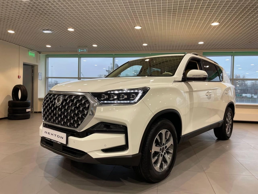 Автомобиль KGM Rexton I поколение 2.0 AT 4WD (225 л.с.) Dream Белый 2025 новый