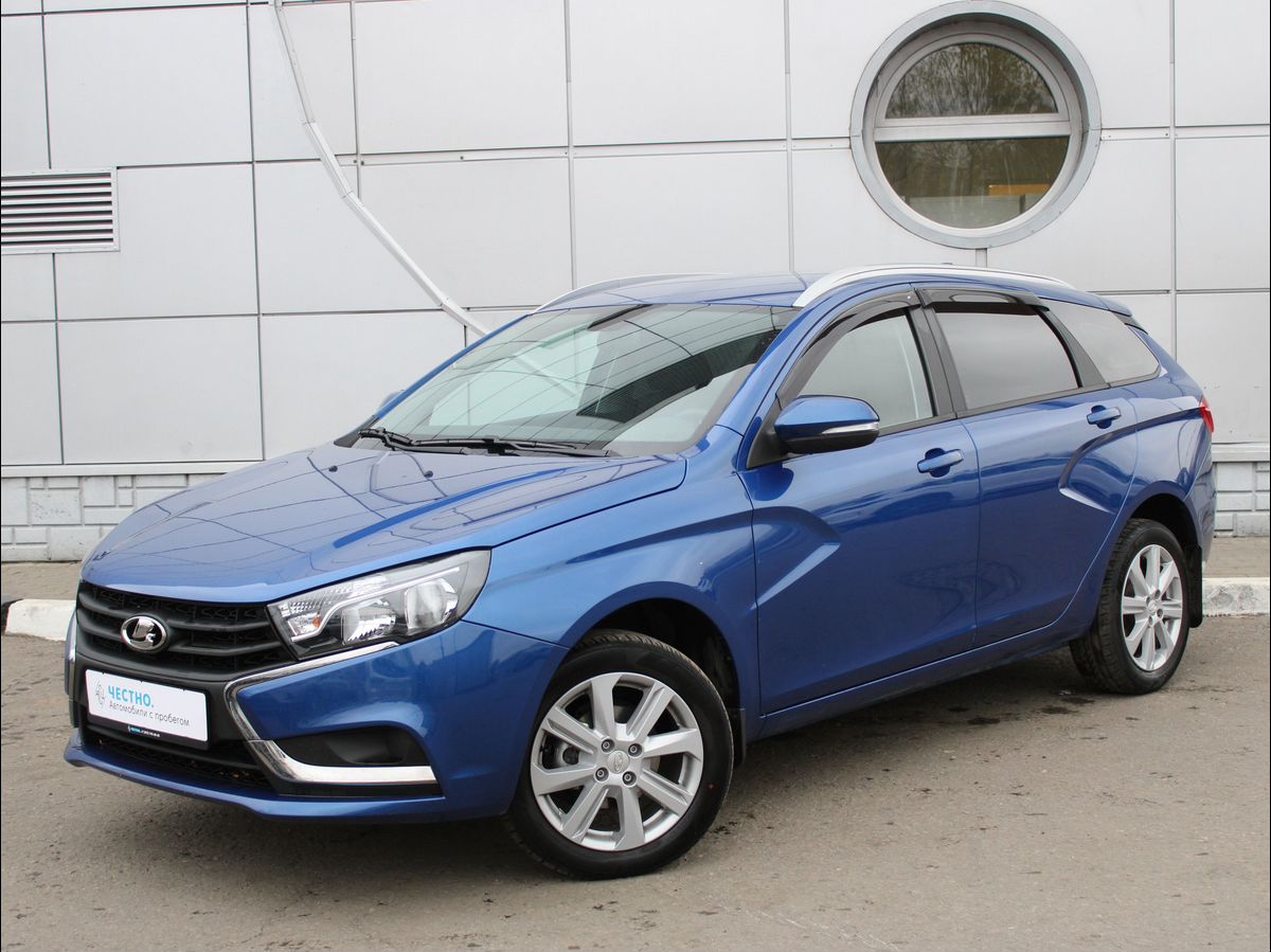 Автомобиль Lada (ВАЗ) Vesta I поколение 1.6 CVT (113 л.с.) Luxe Синий 2022 с пробегом 14000 км