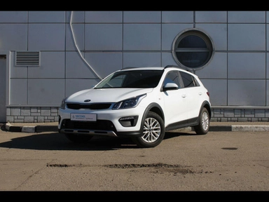 Автомобиль Kia Rio IV поколение 1.6 AT (123 л.с.) Лига Европы Белый 2020 с пробегом 18475 км