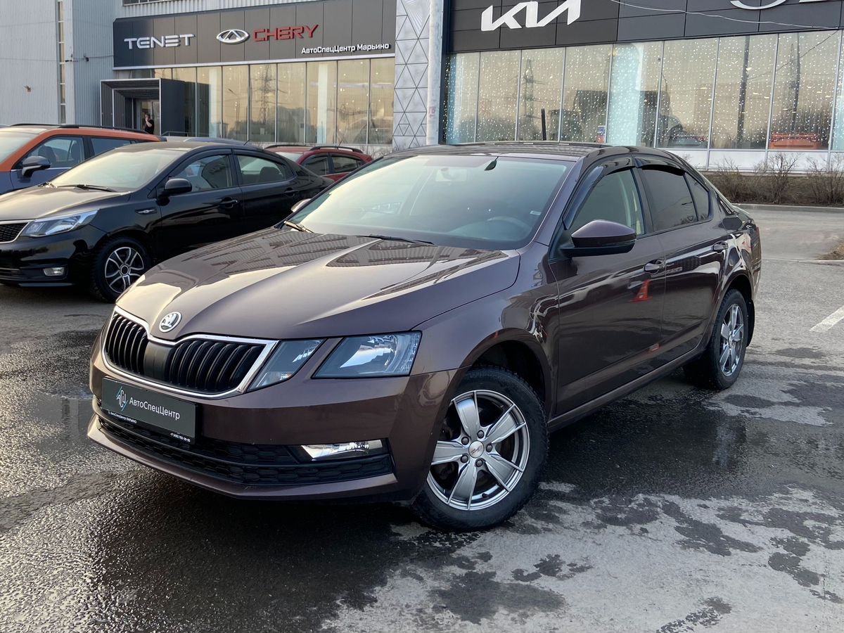 Автомобиль Skoda Octavia III (A7) [рестайлинг] 1.6 AT (110 л.с.) Active Коричневый 2020 с пробегом 94 000 км