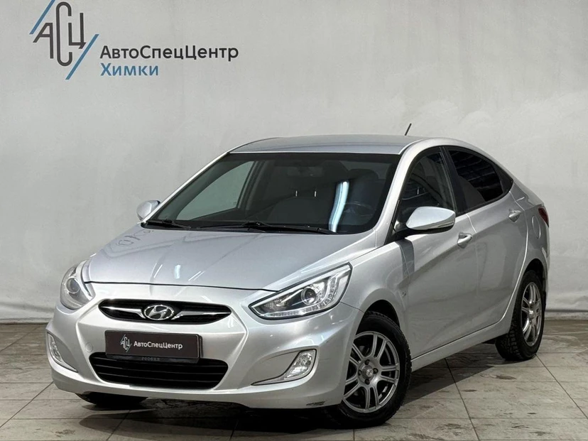 Hyundai Solaris I поколение 1.6 AT (123 л.с.) Comfort Серебристый 2014 с пробегом 124 000 км
