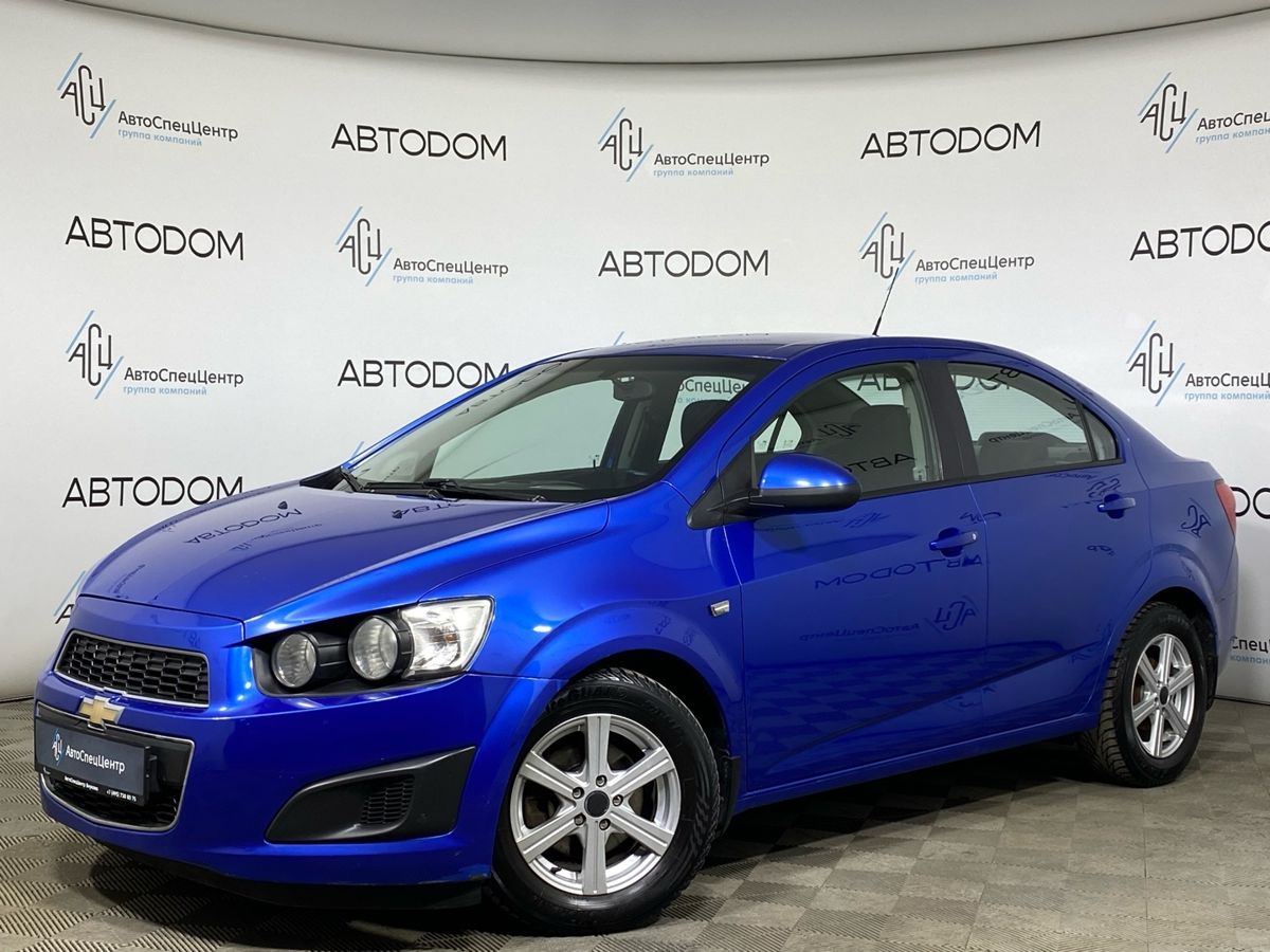 Автомобиль Chevrolet Aveo II поколение (T300) 1.6 AT (115 л.с.) LT Синий 2013 с пробегом 172 000 км