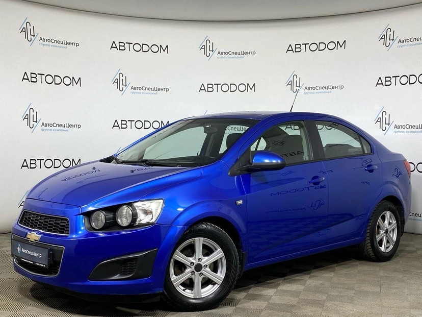 Автомобиль Chevrolet Aveo II поколение (T300) 1.6 AT (115 л.с.) LT Синий 2013 с пробегом 172 000 км