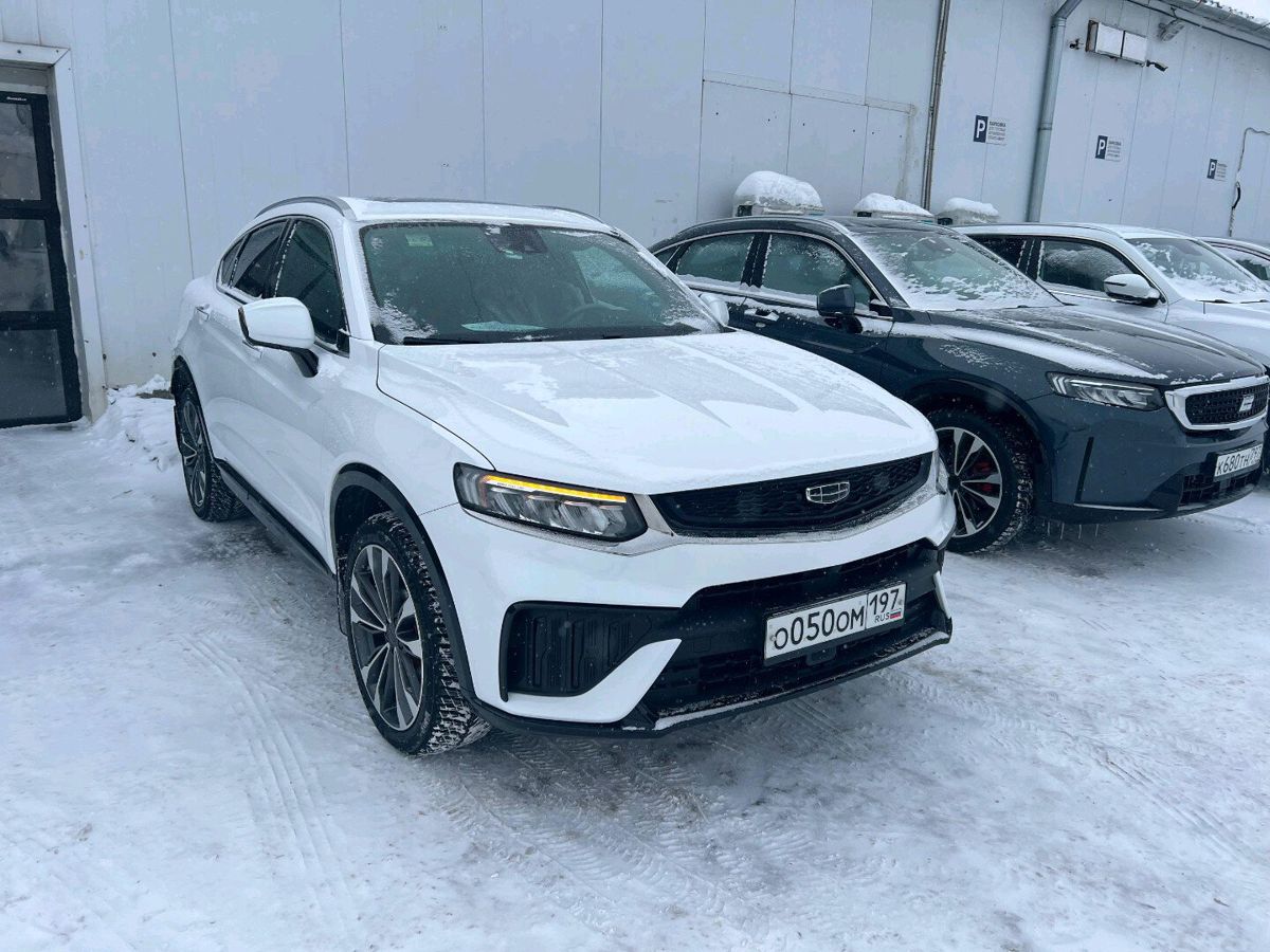 Автомобиль Geely Tugella I [рестайлинг] 2.0 AT 4WD (238 л.с.) Flagship Белый 2024 с пробегом 30 555 км