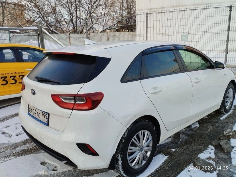 Автомобиль Kia Ceed III поколение 1.6 AT (128 л.с.) Comfort Белый 2019 с пробегом 60 804 км