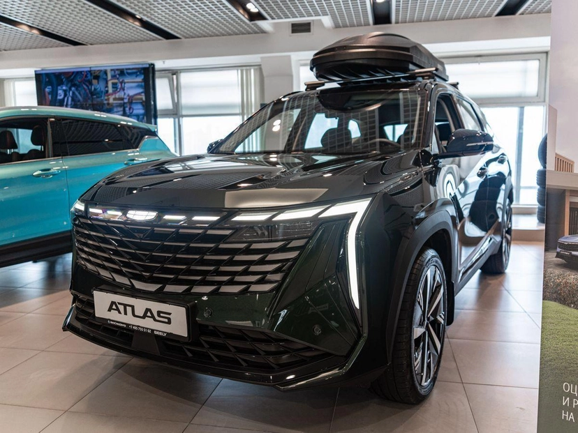 Автомобиль Geely Atlas II поколение 2.0 AT 4WD (200 л.с.) Flagship Зелёный 2025 новый