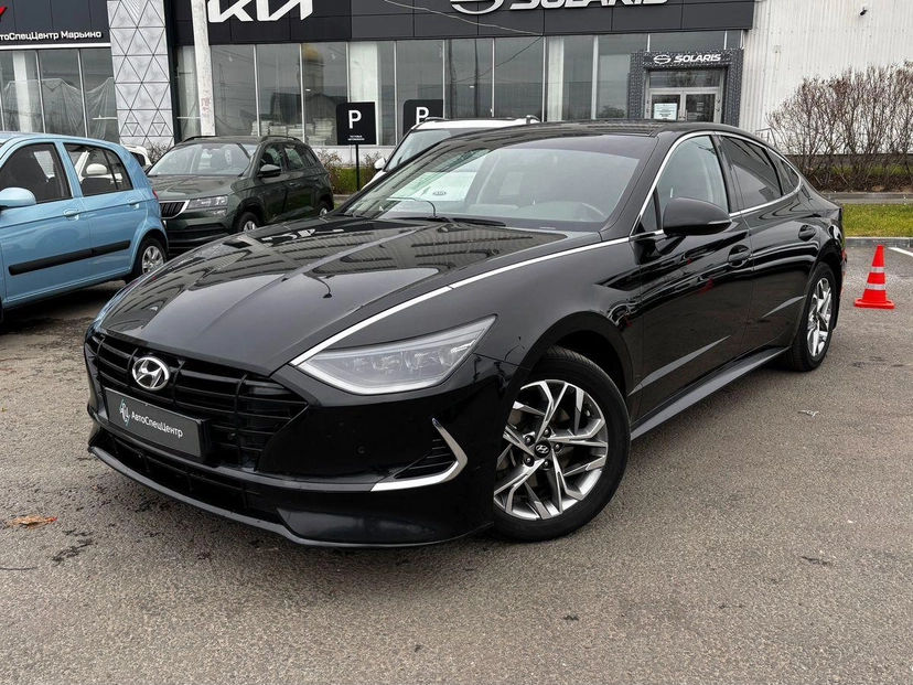 Автомобиль Hyundai Sonata VIII поколение (DN) 2.5 AT (180 л.с.) Business Чёрный 2020 с пробегом 77 403 км